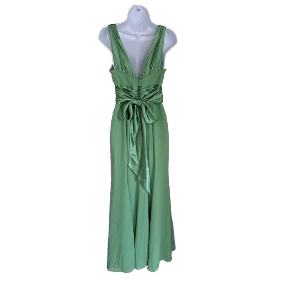 David\'s Bridal Formal Dress 8 Clover Green Chiffon Satin Trim Long Bridesmaid David\'s Bridal Formal Dress 8 Clover Green Chiffon Satin Trim Long Bridesmaid